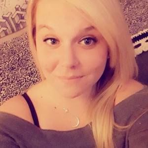 Meet your Posher, Becca